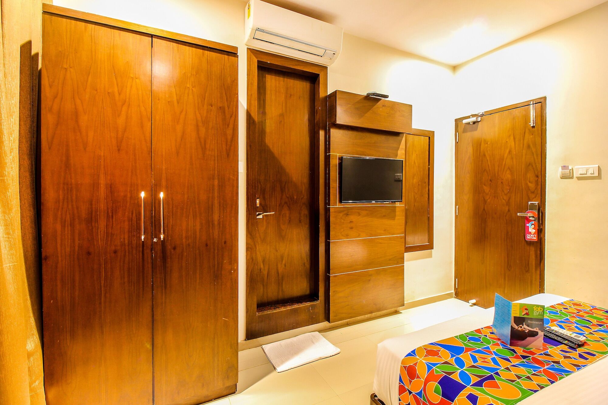 Fabhotel Empire Suite - Nr Mumbai International Airport Exterior photo